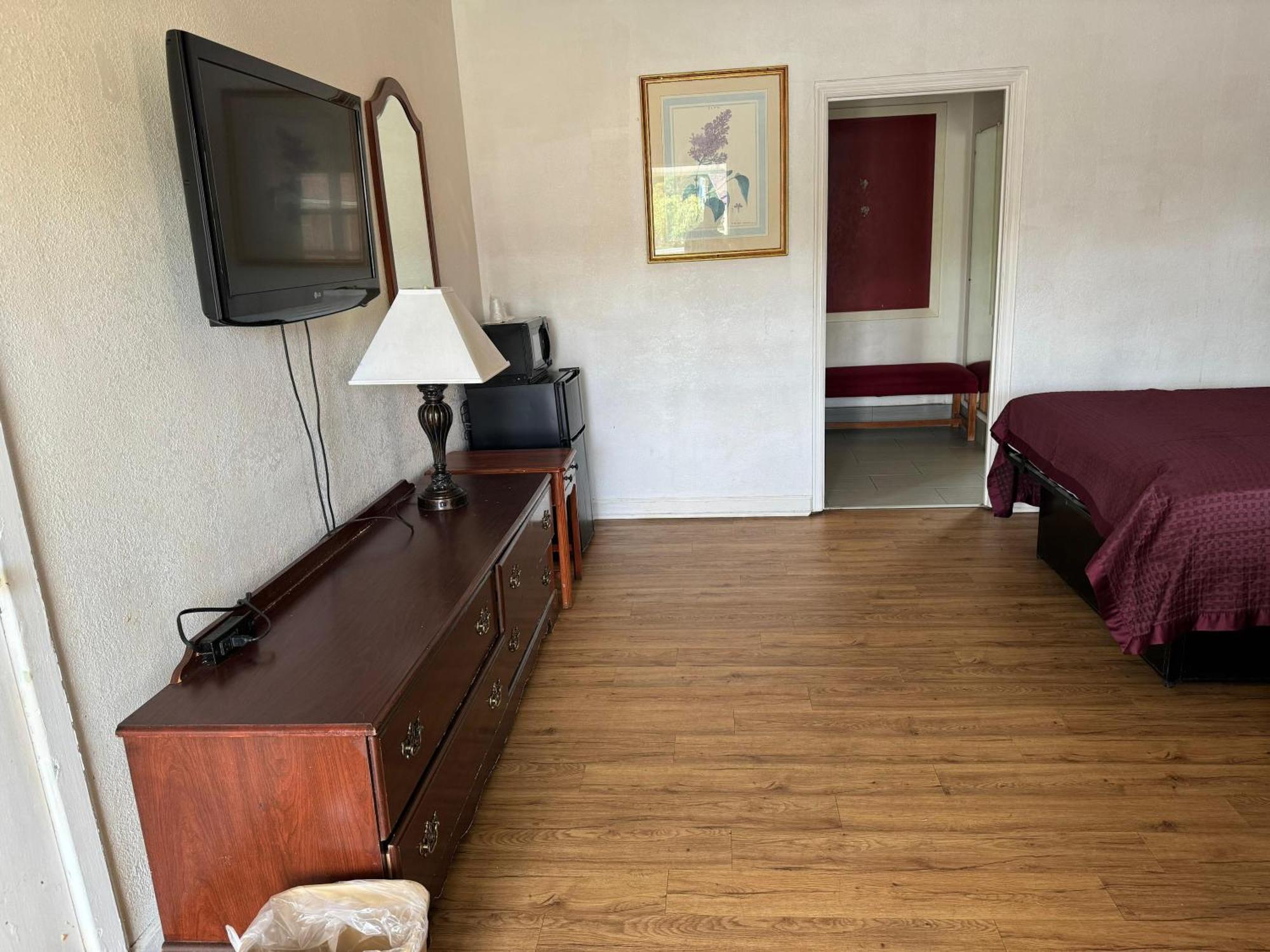 Travel Inn By Oyo Danville Us-29 Eksteriør billede